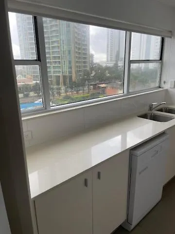 2 Bdrm 2 Bthrm Beachfront Apartment Surfers Paradise Gold Coast